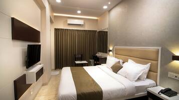 Deluxe Double Room | Hypo-allergenic bedding, individually decorated, individually furnished