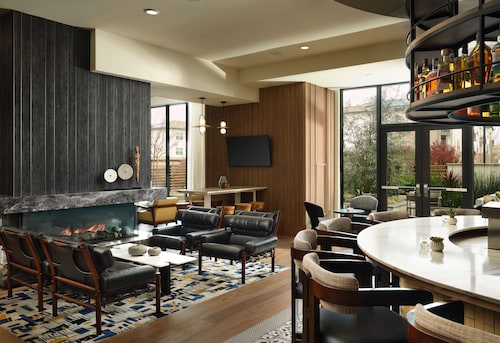 Hotel Centro Sonoma Wine Country, Tapestry Collection Hilton