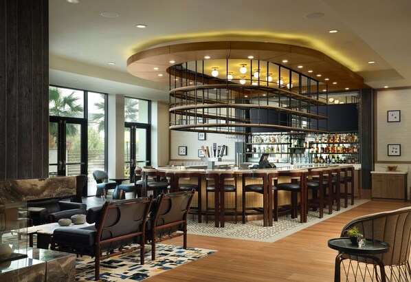Bar (en el alojamiento)