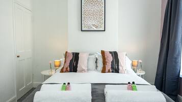 Rumah, 3 kamar tidur, Bebas Asap Rokok, dapur | 3 kamar tidur, seprai antialergi, dan setrika/meja setrika