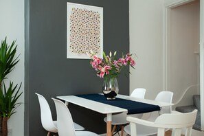 House, 3 Bedrooms, Non Smoking, Kitchen | In-room dining