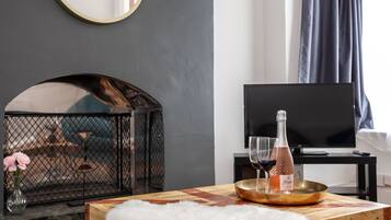 Nhà, 3 phòng ngủ, không hút thuốc, bếp | Phòng khách | Smart TV