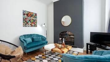 The Foxton House | Living room | Smart TV