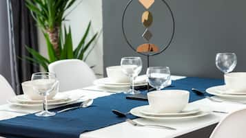 House, 3 Bedrooms, Non Smoking, Kitchen | In-room dining