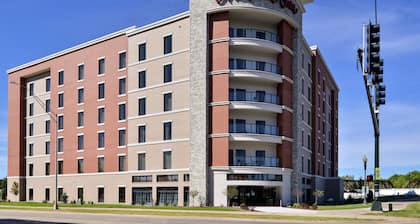 Hampton Inn Cedar Falls Downtown