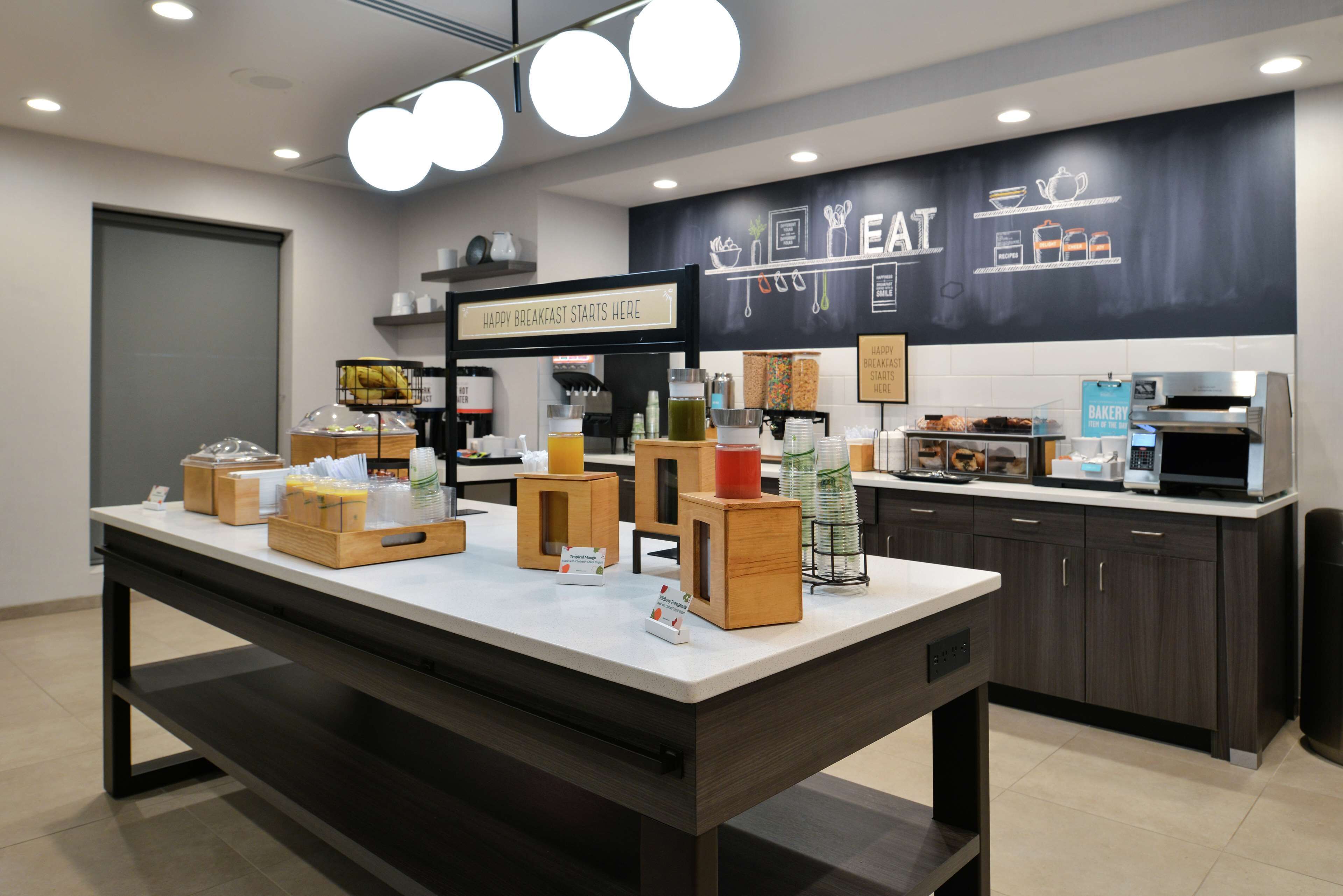 free daily continental breakfast