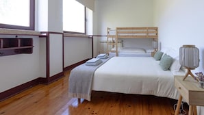 Family Room, Mountain View | Premium bedding, WiFi (free), bed sheets - Loriga Feel Nature- Hostel (Seia)
