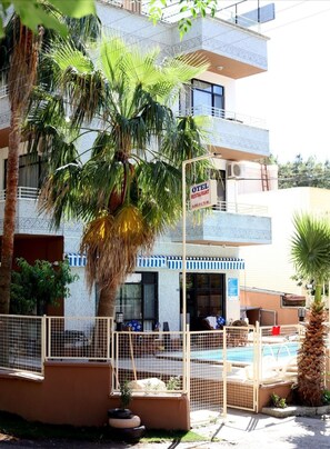 Fachada del alojamiento