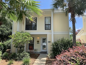 Exterior - Bayside Beach House located on the Green! (Miramar Beach)