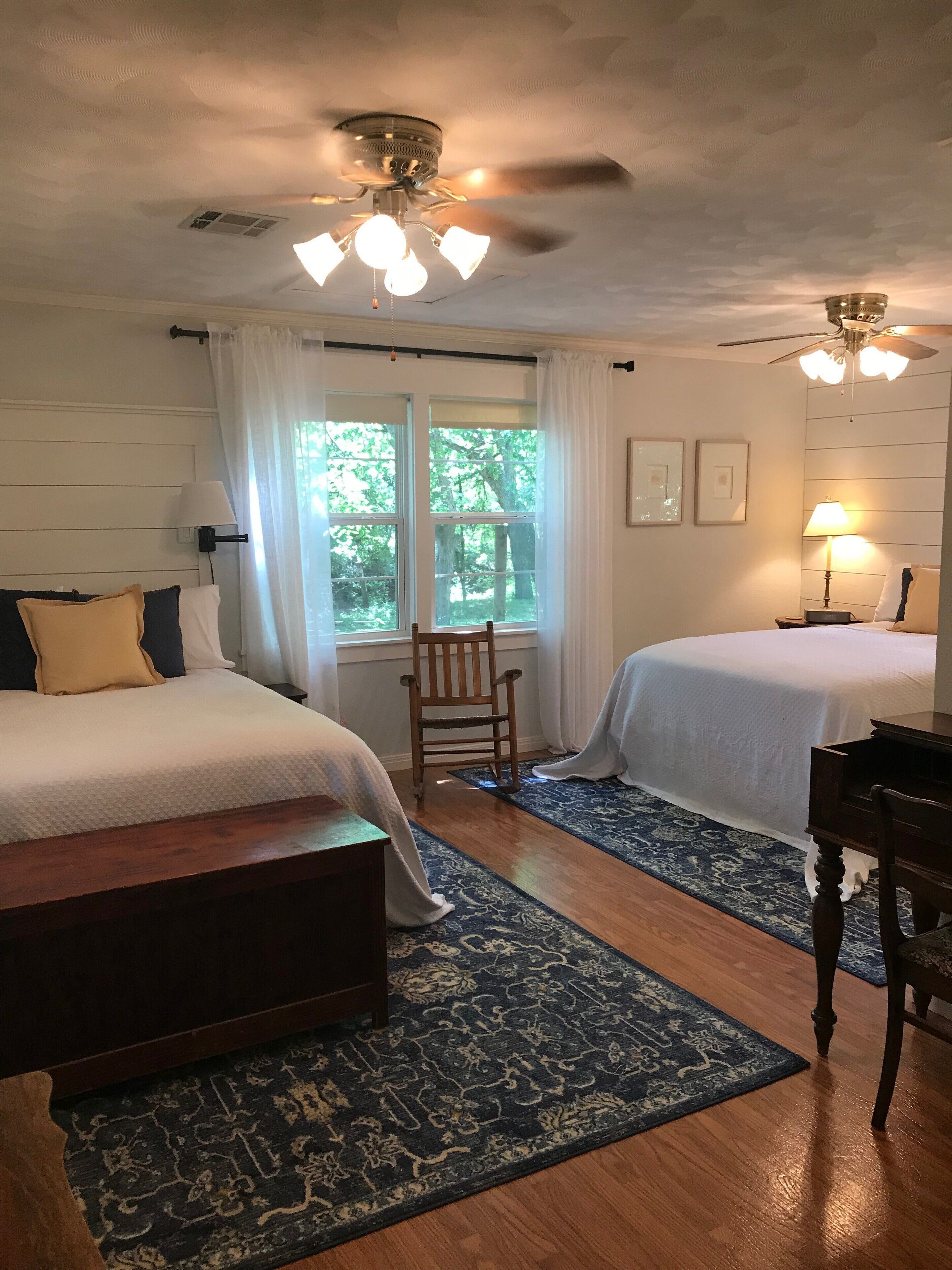 1 chambre, fer et planche à repasser, Wi-Fi gratuit, draps fournis
