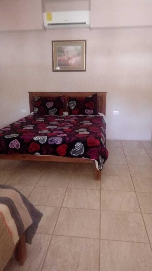 In-room safe, free WiFi, bed sheets