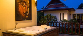 beautiful penthouse with jacuzzi on terrace