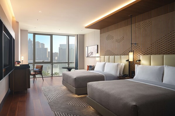 Deluxe-Zimmer, 2 Queen-Betten, Seeblick | Hochwertige Bettwaren, Daunenbettdecken