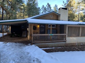 Exterior - Private Darling Cozy Cabin in The Tonto National Forest (Pine)