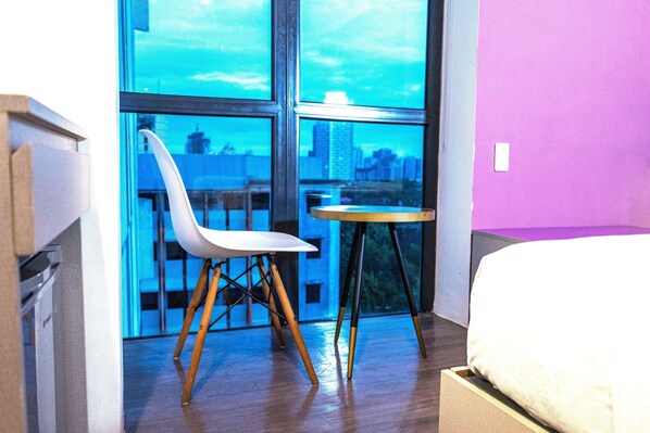 Laptop workspace, blackout curtains, iron/ironing board, free WiFi