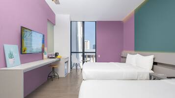 Camera Executive, letti multipli | Postazione laptop, tende oscuranti, ferro/asse da stiro, Wi-Fi gratuito