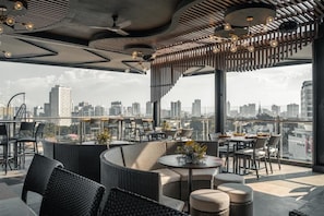 Khu ẩm thực ngoài trời