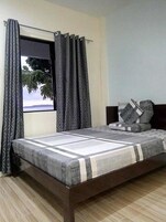 Caja de seguridad en la habitación, escritorio y wifi gratis 