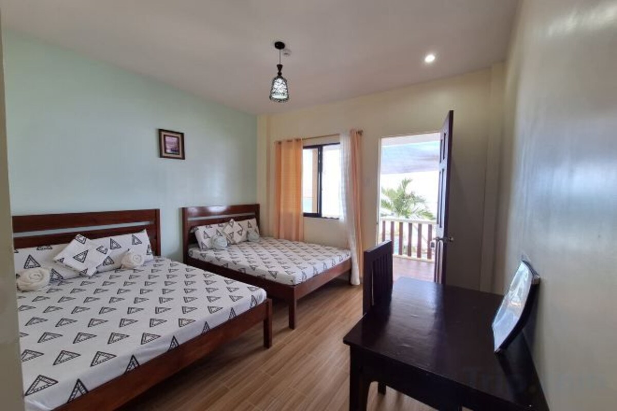 Quadruple Room with Sea View #1
