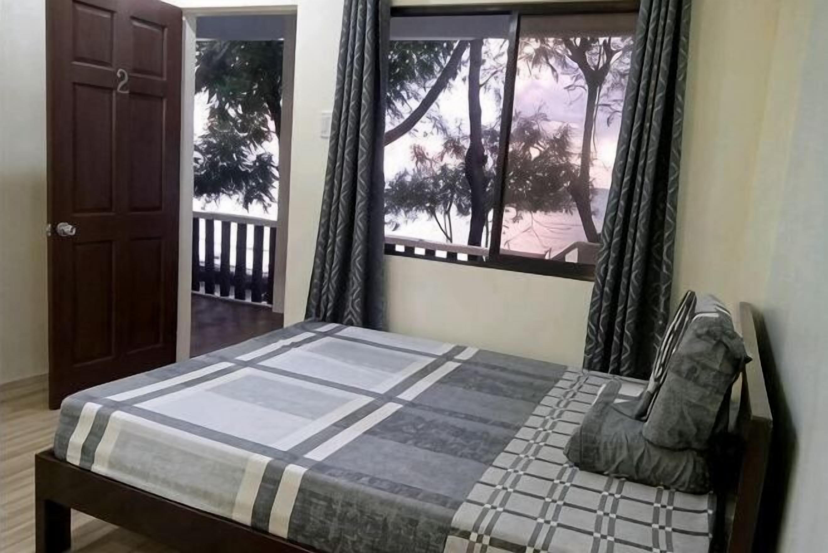 In-room safe, desk, free WiFi, wheelchair access