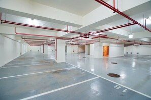 Parking - Hotel A . Tainan (Tainan)