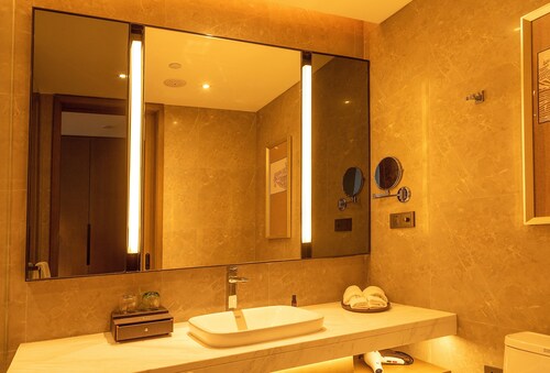 XINYU CROWN HOTEL