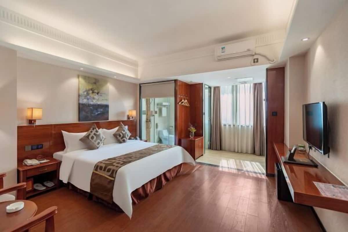 Minibar, cortinas blackout, camas extra y wifi gratis