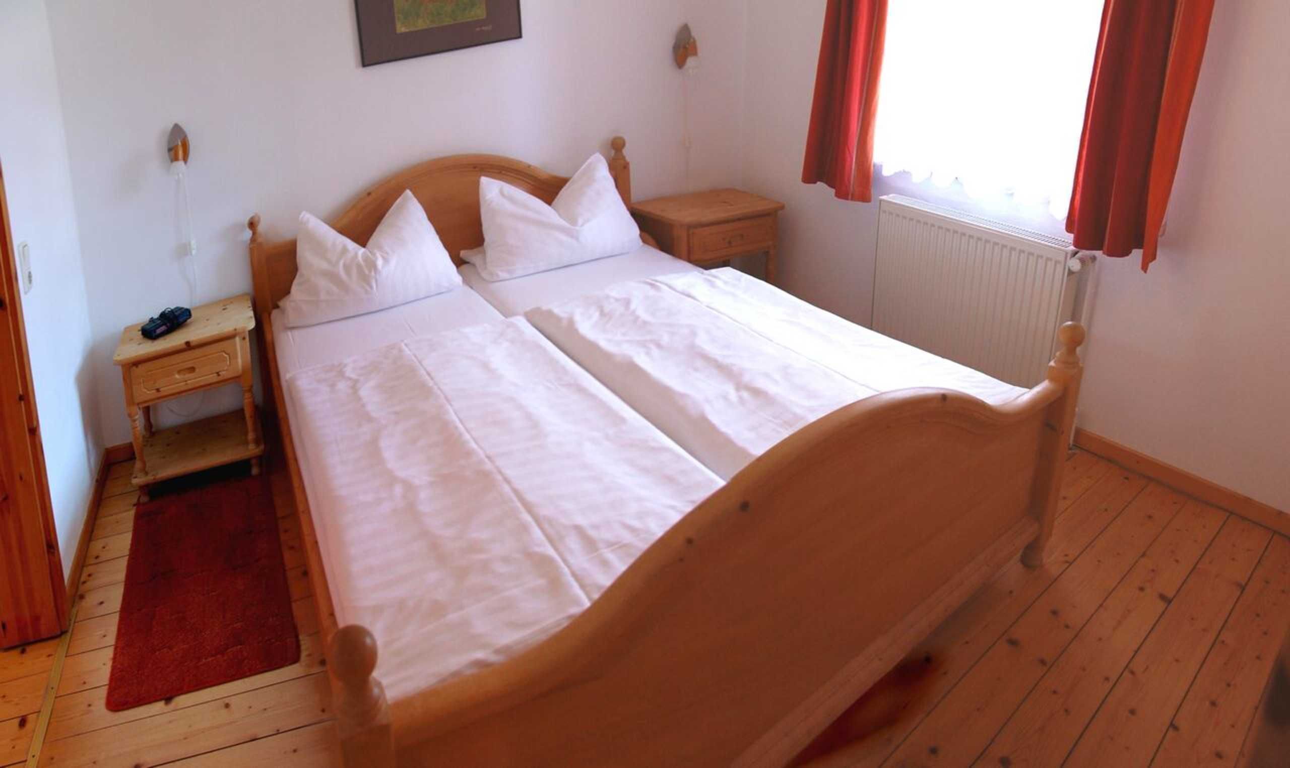 3 chambres, lit parapluie