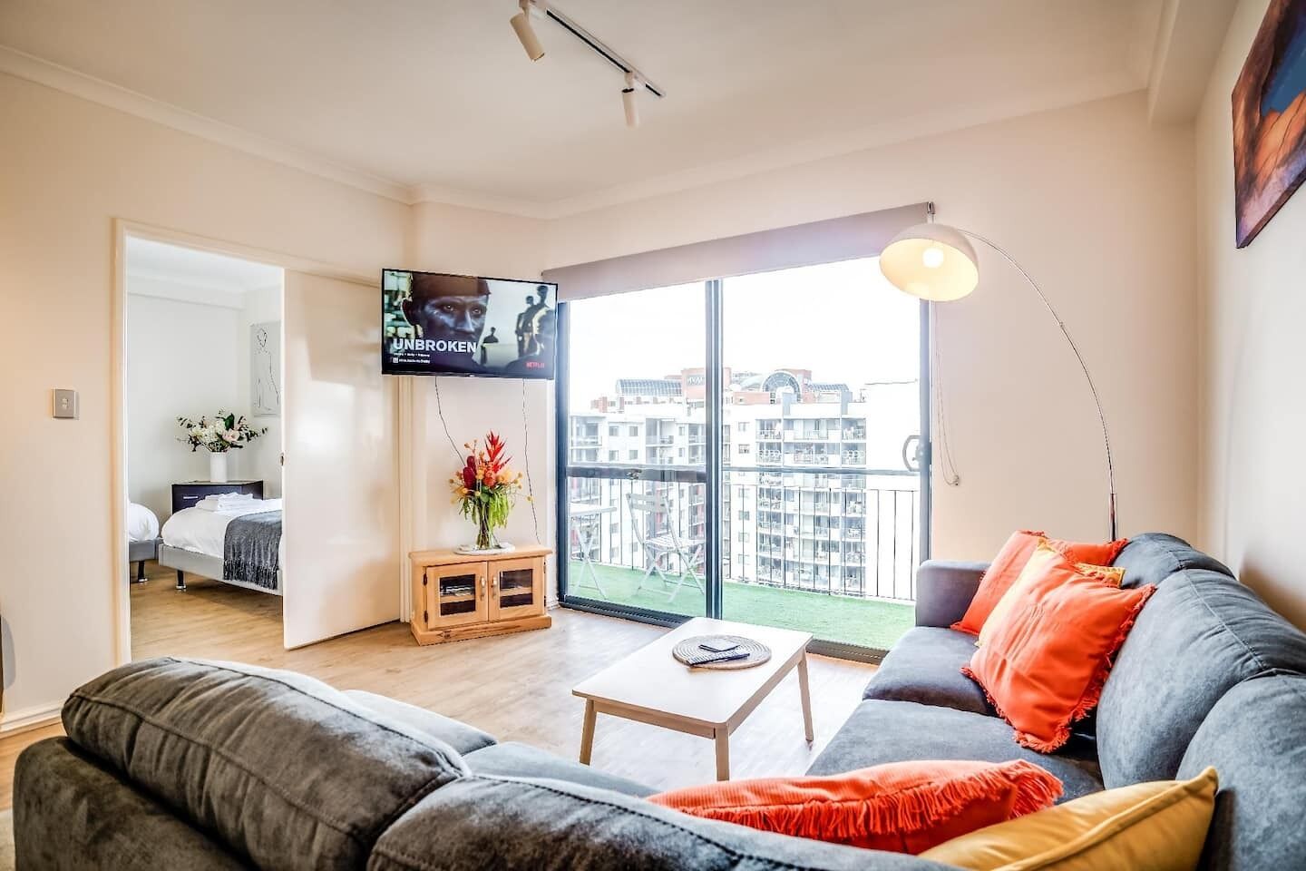 2 slaapkamers, een strijkplank/strijkijzer, gratis wifi, beddengoed