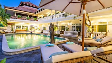Outdoor pool, open 6:00 AM to 8:00 PM, pool umbrellas, sun loungers