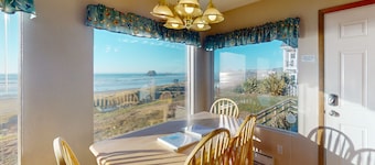 Dog-friendly cottage on the bluff with unobstructed ocean views