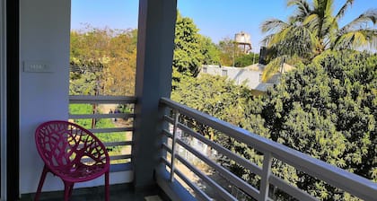 Shrivardhan Homestay Penthouse is centrally located, so you can easily get to know the city's fascinating tourist attractions