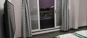 Shrivardhan Homestay Penthouse is centrally located, so you can easily get to know the city's fascinating tourist attractions