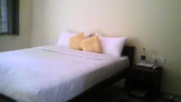 1 bedroom, in-room safe, blackout curtains, soundproofing