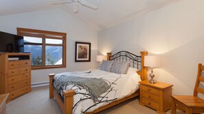 3 chambres, fer et planche à repasser, Wi-Fi, literie fournie