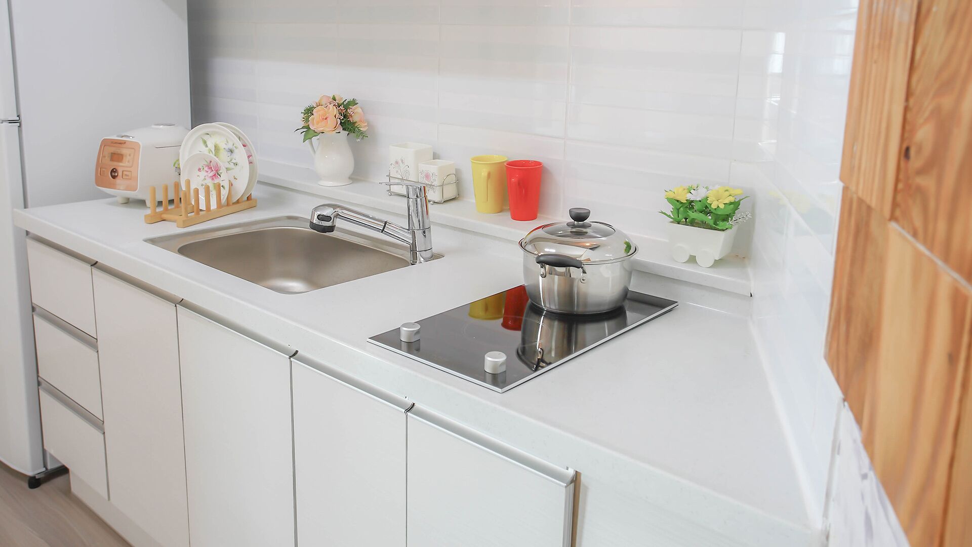 venezia | private kitchenette | fridge, microwave, stovetop, electric kettle