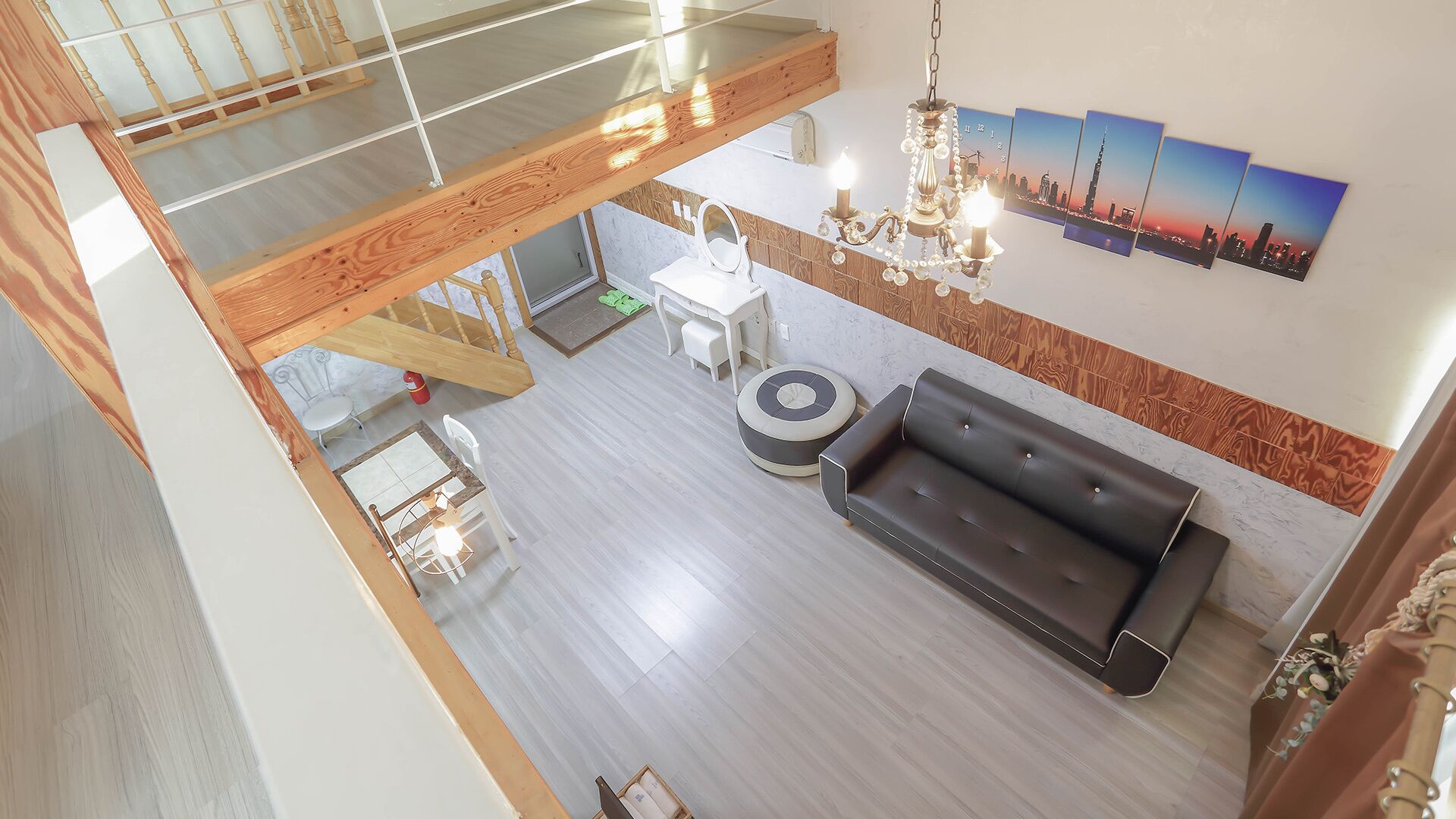 venezia | living area | 42-inch led tv with cable channels, tv