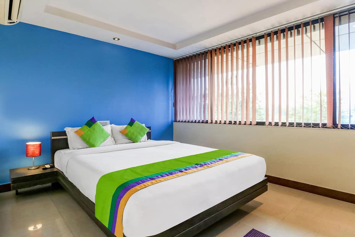 Standard Room | Desk, iron/ironing board, rollaway beds, free WiFi