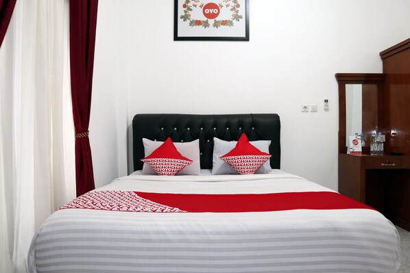 Free WiFi, bed sheets