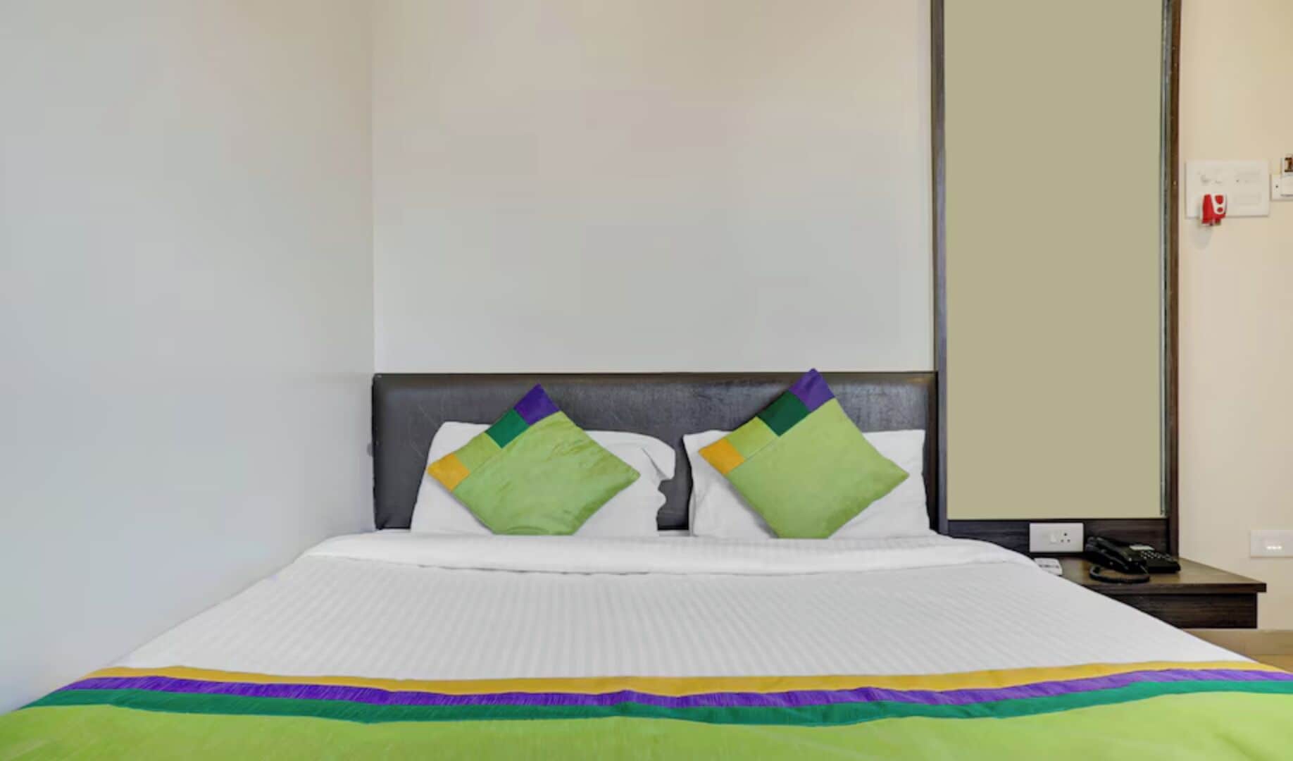 مكواة/لوح كي وأسرّة قابلة للطي وواي فاي مجانًا وملاءات أسرّة