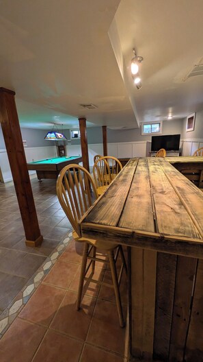 Dining - Stone Harbor Hideaway (Cape May Court House)