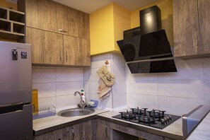 Private kitchen - "Avlabari Apartment" in old Tbilisi (Dzveli Tbilisi)