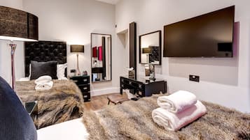 Signature Apartment, 2 Bedrooms | Premium bedding, pillow-top beds, individually furnished, desk