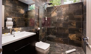 Deluxe-Studiosuite, 1 Schlafzimmer, Gartenblick, Erdgeschoss | Badezimmer