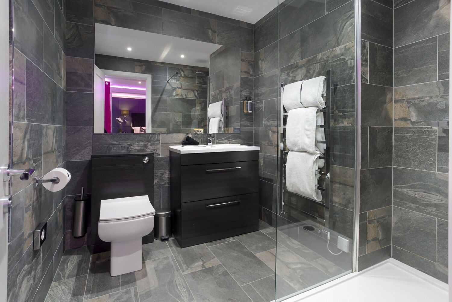 Family Studio | Bathroom | Shower, rainfall showerhead, free toiletries, hair dryer