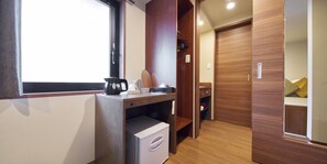 Schallisolierte Zimmer, kostenloses WLAN, Bettwäsche