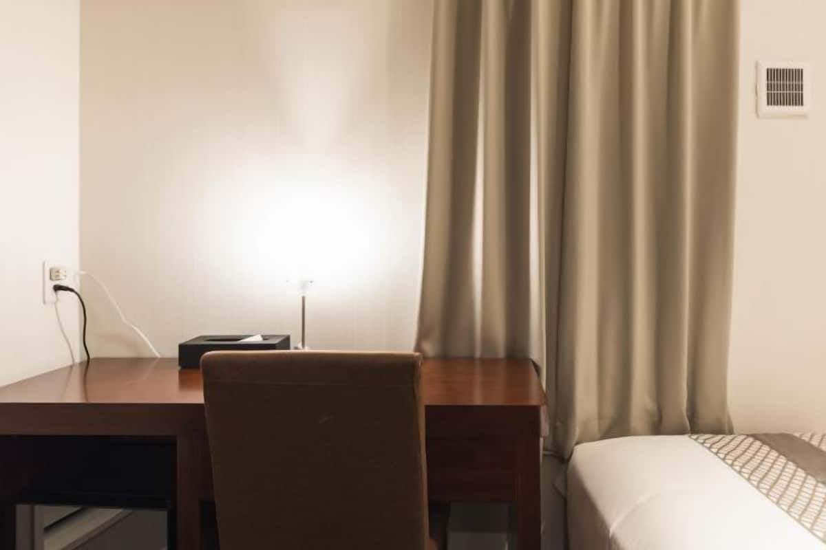 Literie de qualité supérieure, bureau, chambres insonorisées