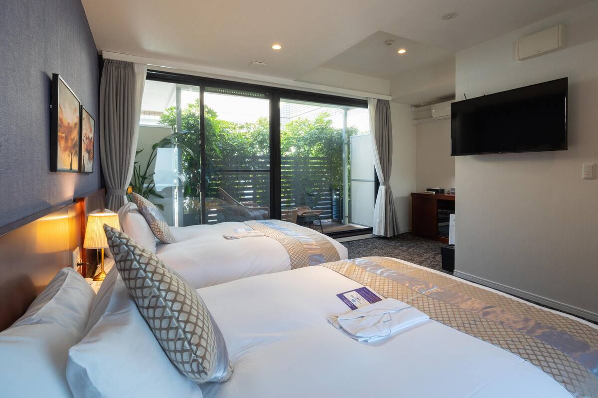 Premium Twin Room, Non Smoking (A) | Premium bedding, down comforters, desk, soundproofing