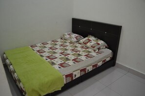 Habitación superior | Tabla de planchar con plancha