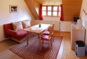 Unclassified image, 3 of 6, button - Apartment 3 - Rügen apartment 106 (Wiek)